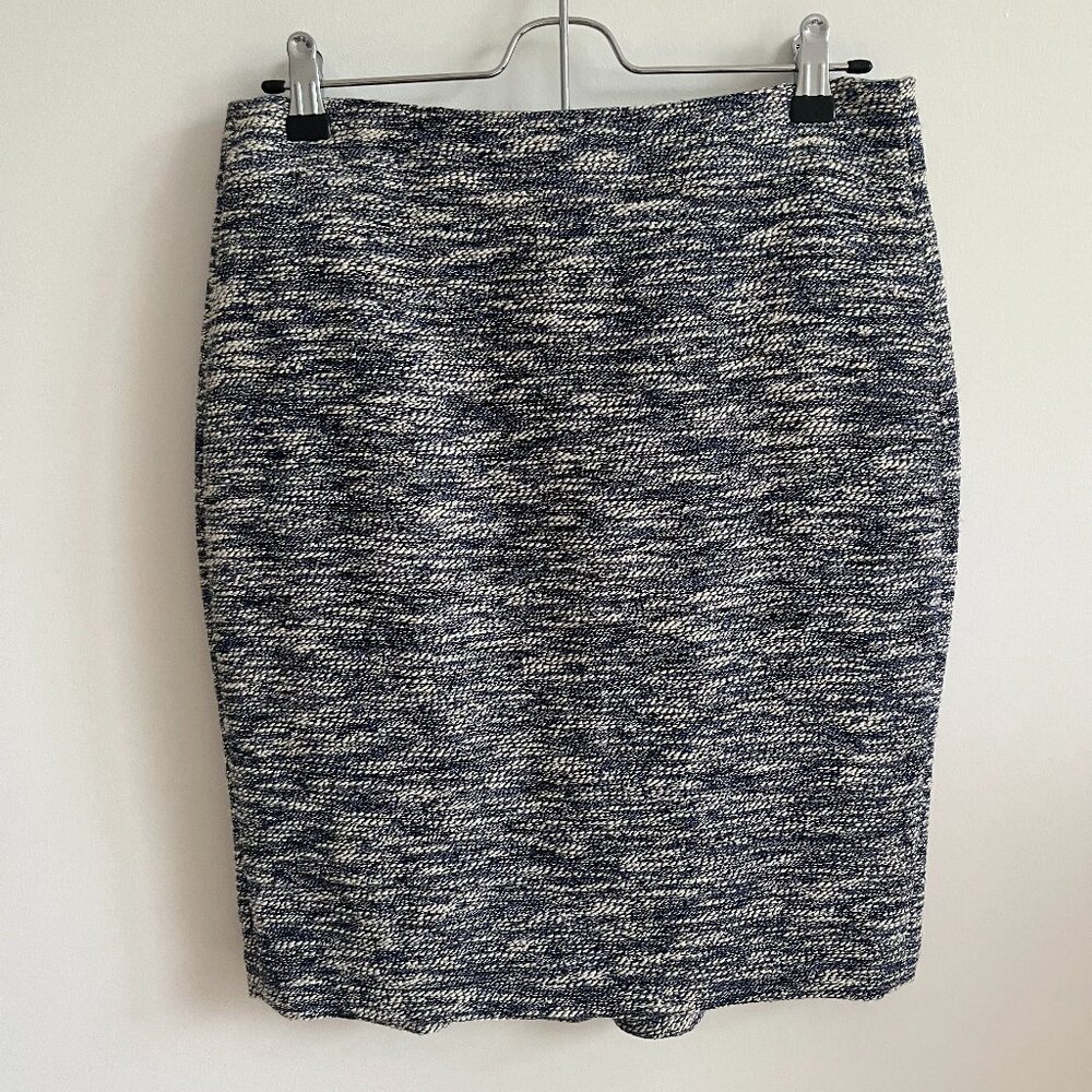 NWT Ann Taylor Blue Tweed Mini Pencil Skirt in size 4Petite